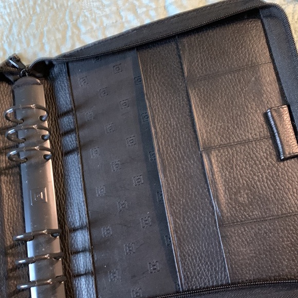 Day Runner | Time Design | Time System Management A5 Black Leather Binder - Picture 3 of 4